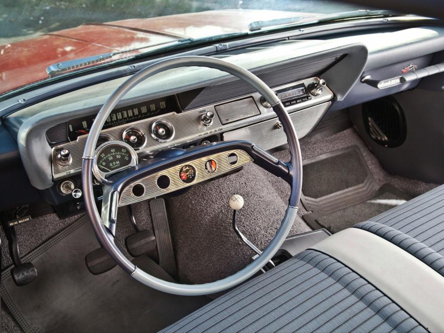 Торпедо Chevrolet Impala SS 409 1961 года  (фото 4 из 30)